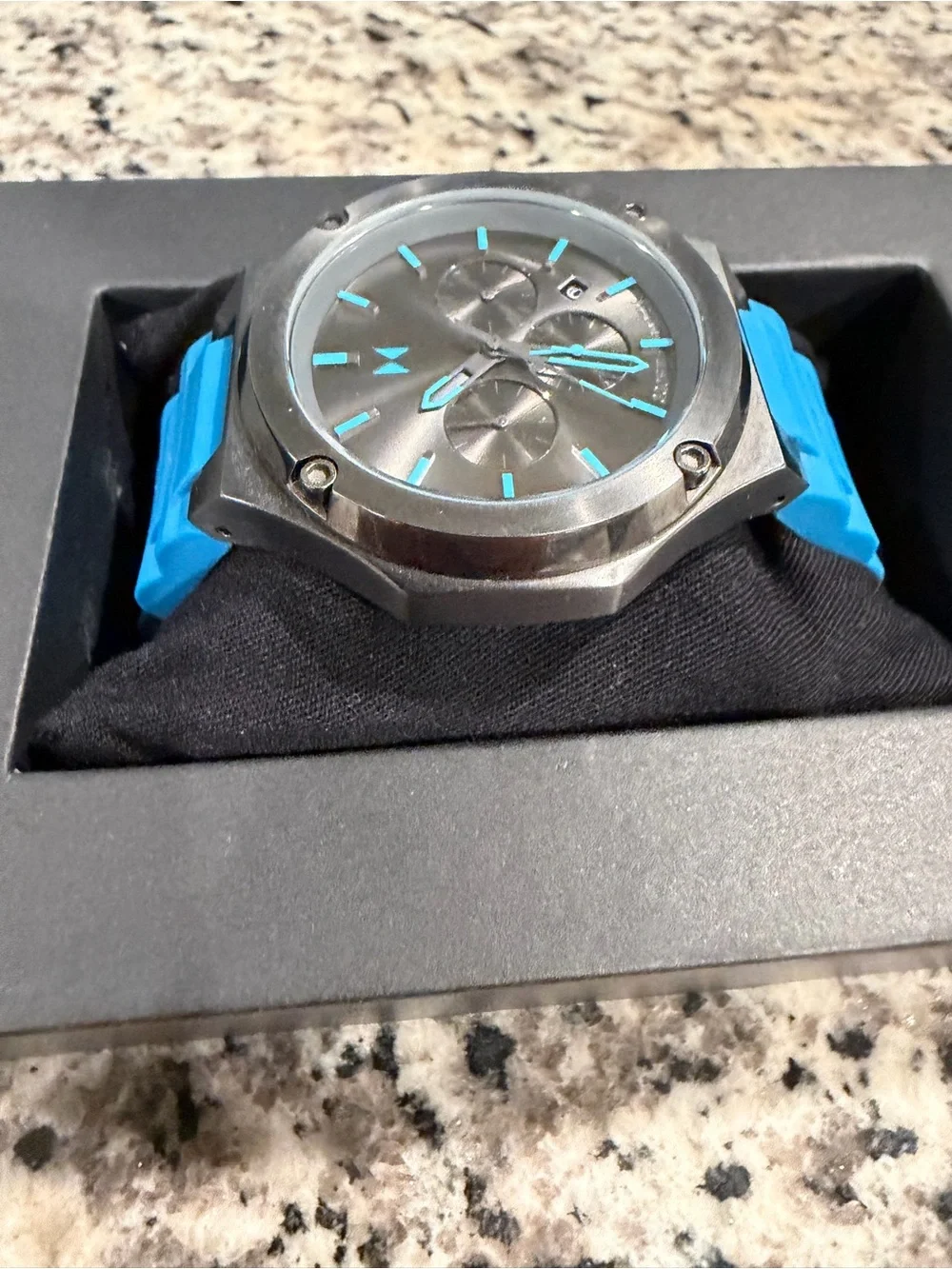 MVMT Raptor Chronograph Watch - Shock Blue